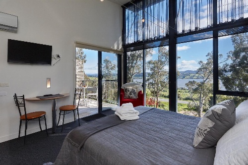 Tamar River Apartments image 1