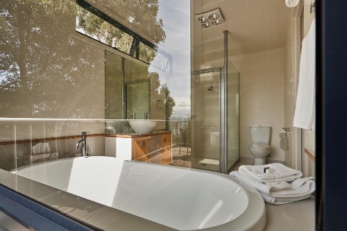 Tamar River Apartments image 10