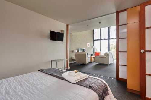 Tamar River Apartments image 14