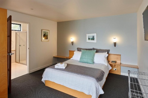 Tamar River Apartments image 16