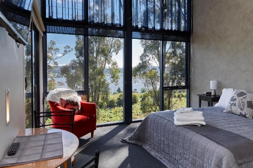Tamar River Apartments image 6