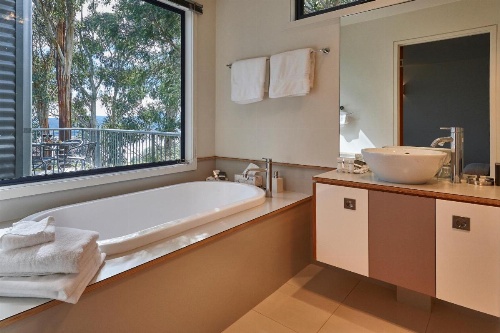 Tamar River Apartments image 7